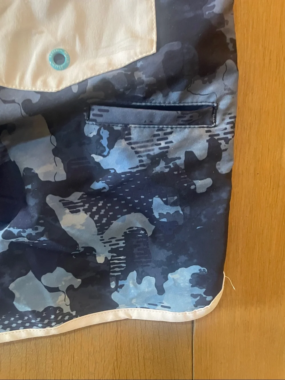 Huk Men's Navy & Light Blue Camo Board Shorts with White Waistband- size 28